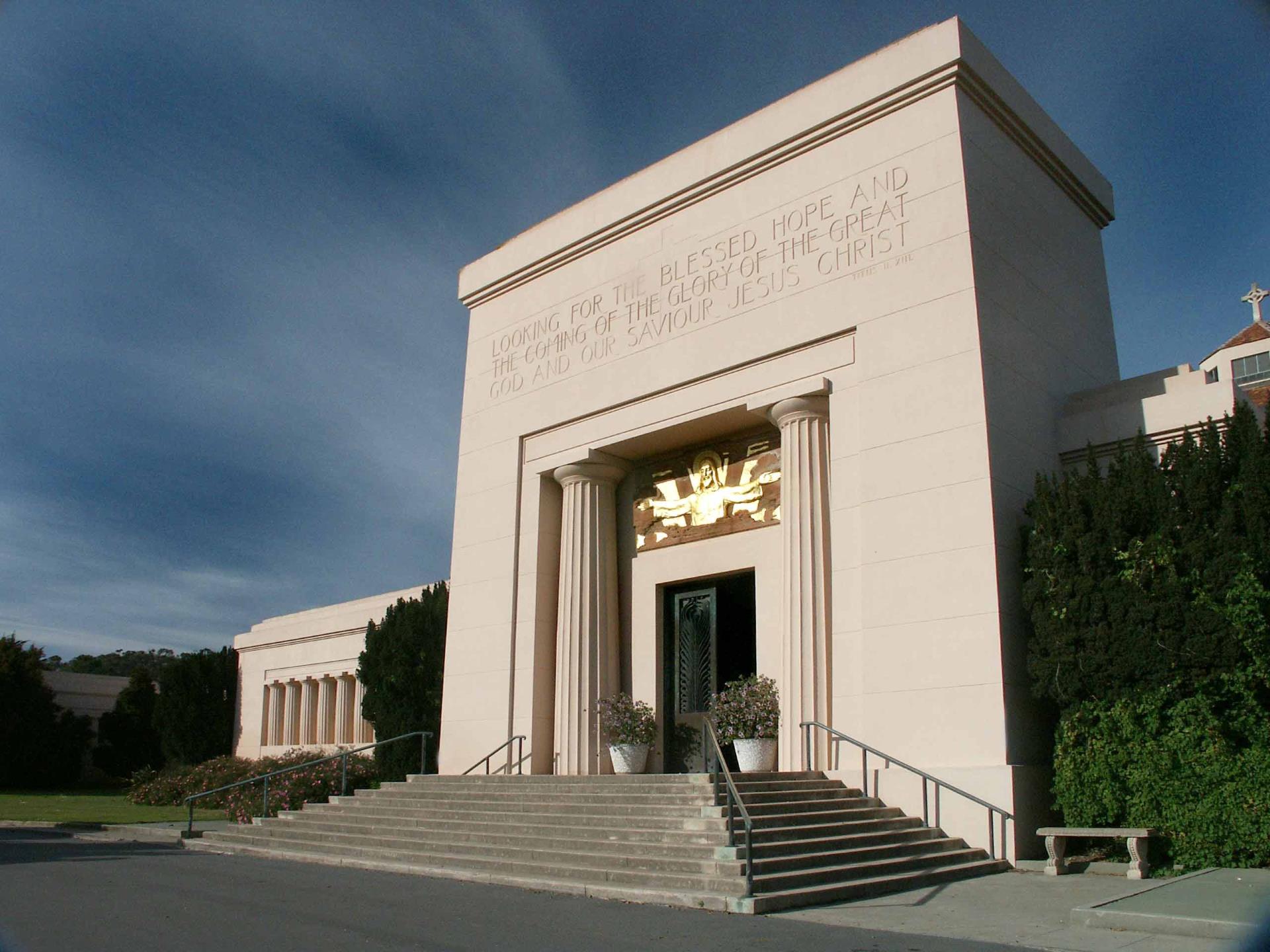 main-mausoleum